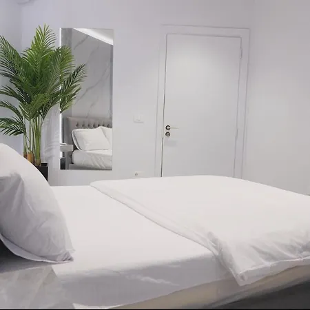 Suncity Tirana Апартаменты *